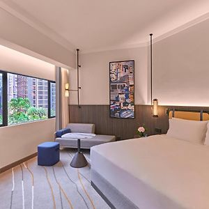Deluxe Superior King Room City View High Floor